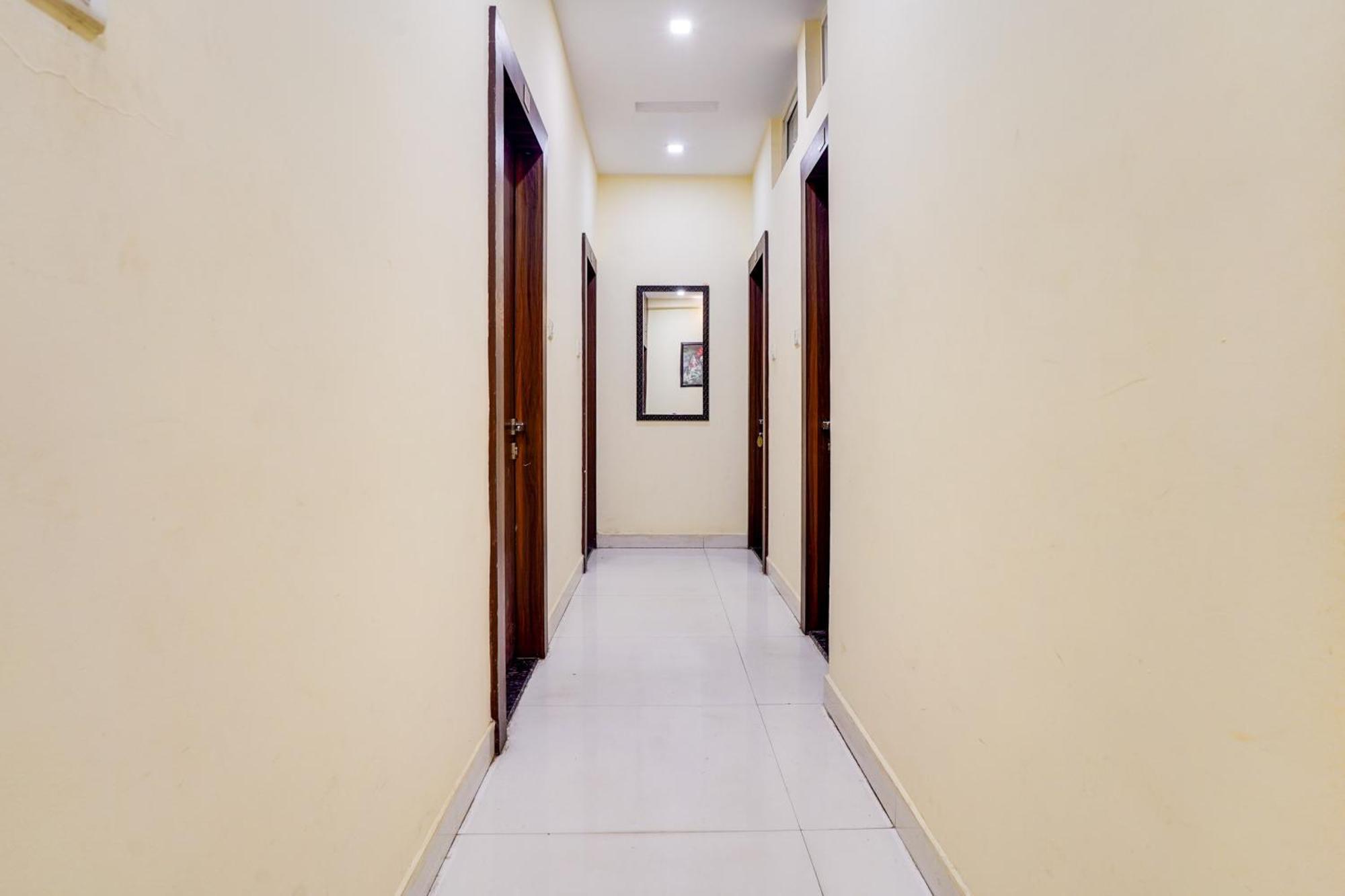 Hotel O Shri Vilas ボーパール エクステリア 写真