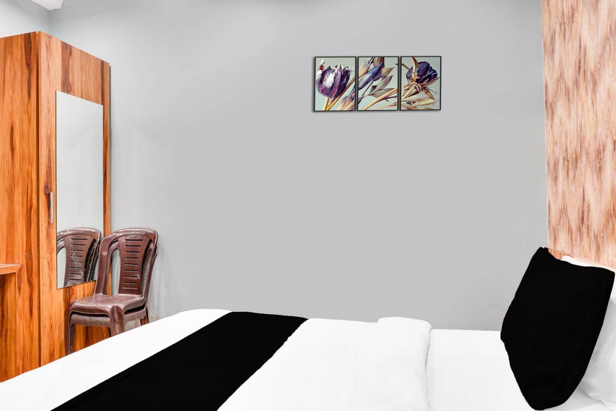 Hotel O Shri Vilas ボーパール エクステリア 写真