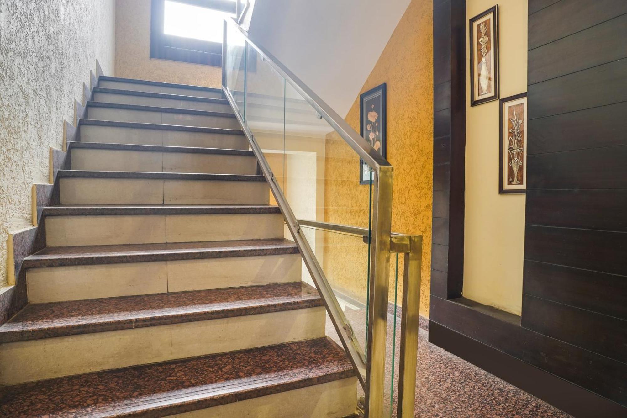 Hotel O Shri Vilas ボーパール エクステリア 写真
