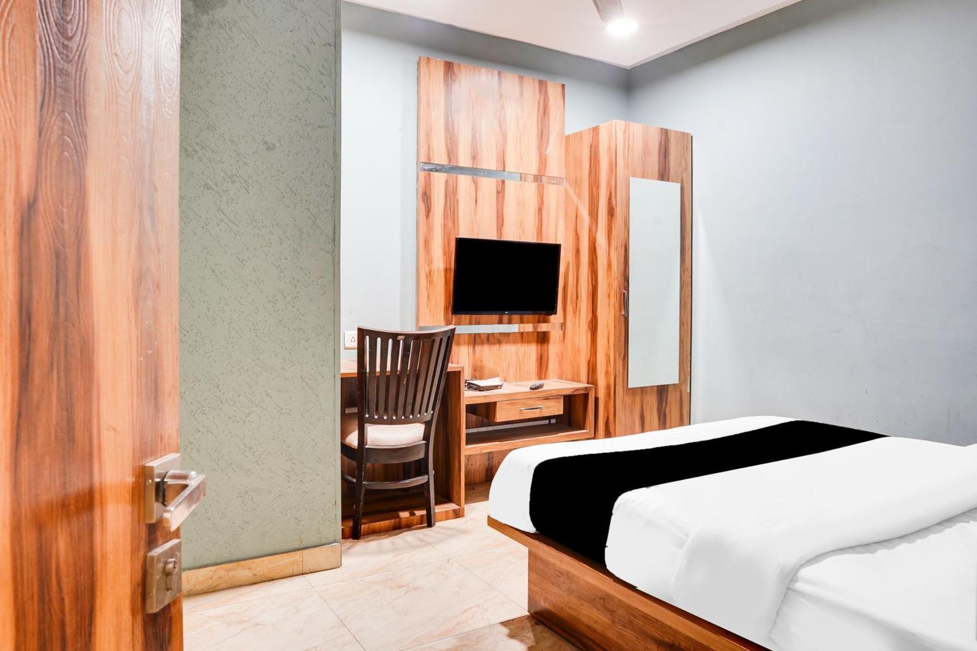 Hotel O Shri Vilas ボーパール エクステリア 写真