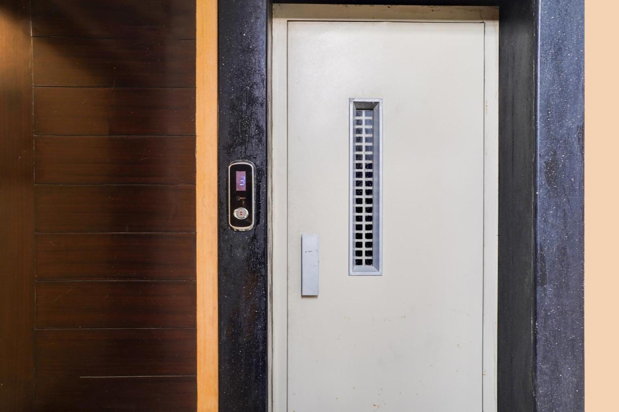 Hotel O Shri Vilas ボーパール エクステリア 写真
