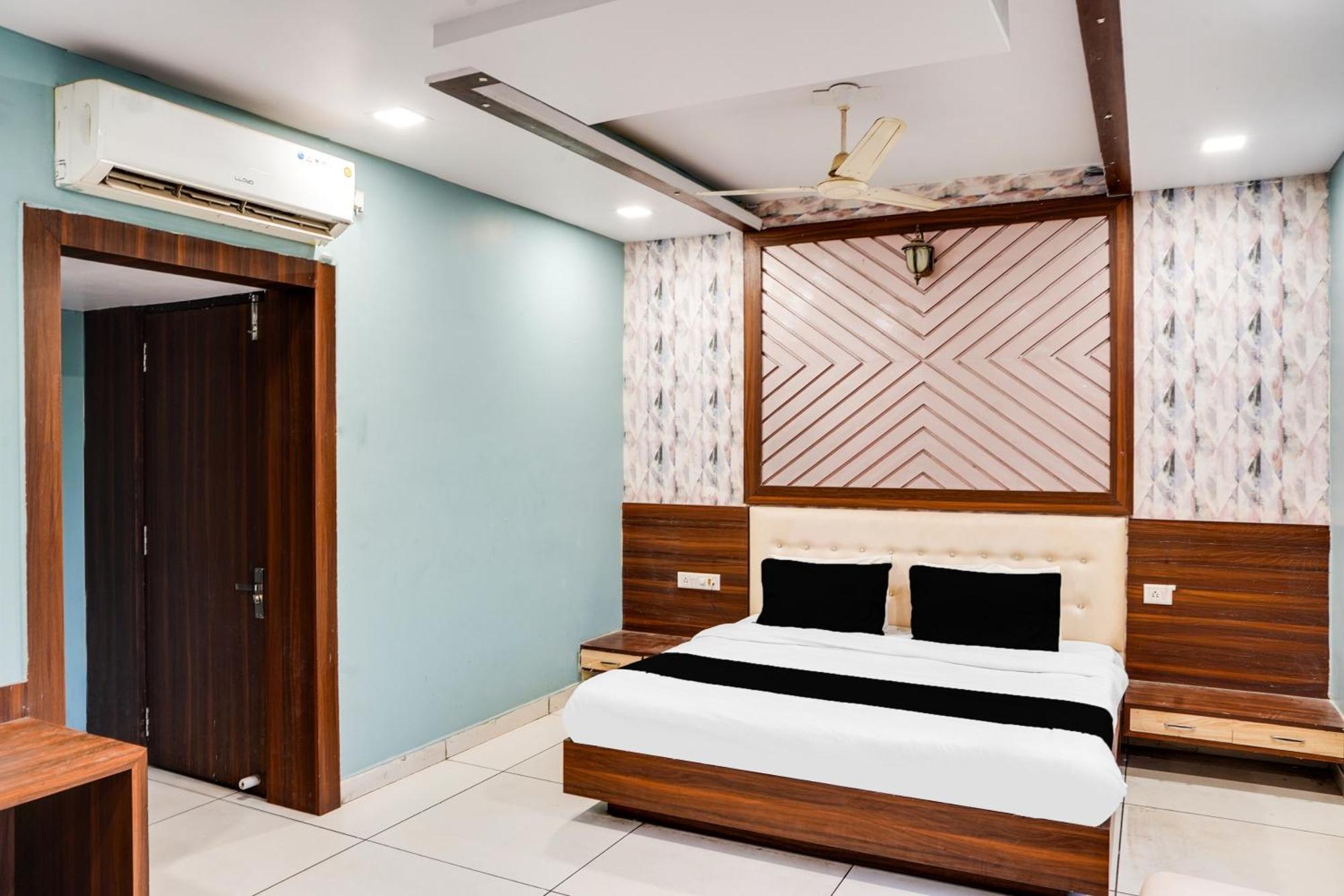 Hotel O Shri Vilas ボーパール エクステリア 写真